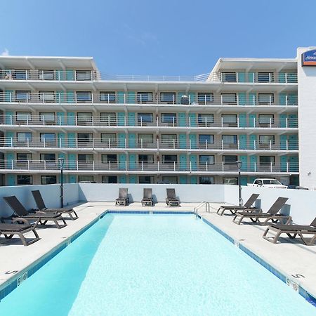 Howard Johnson By Wyndham Virginia Beach At The Beach Экстерьер фото