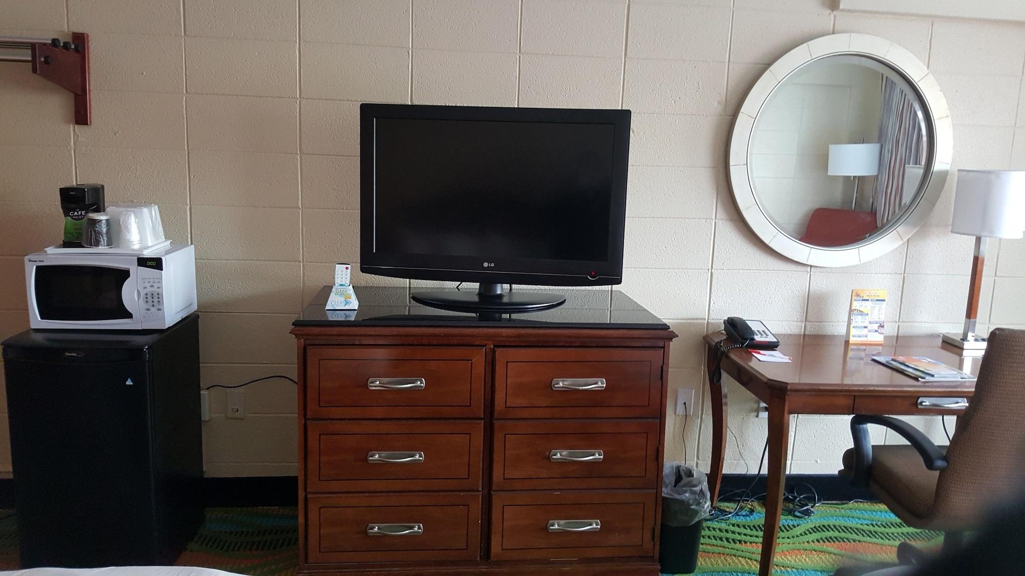 Howard Johnson By Wyndham Virginia Beach At The Beach Экстерьер фото